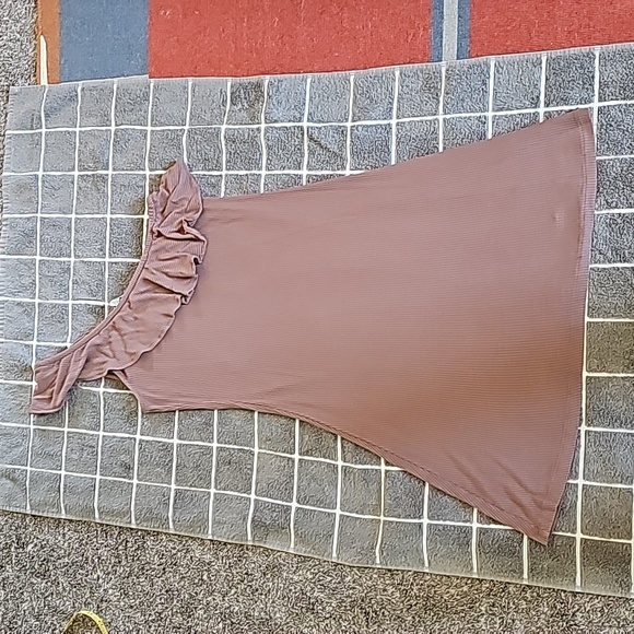 STUNNING ONE SHOULDER FRILLED RIBBED AMERICAN EAGLE STRETCH DRESS - Picture 5 of 8